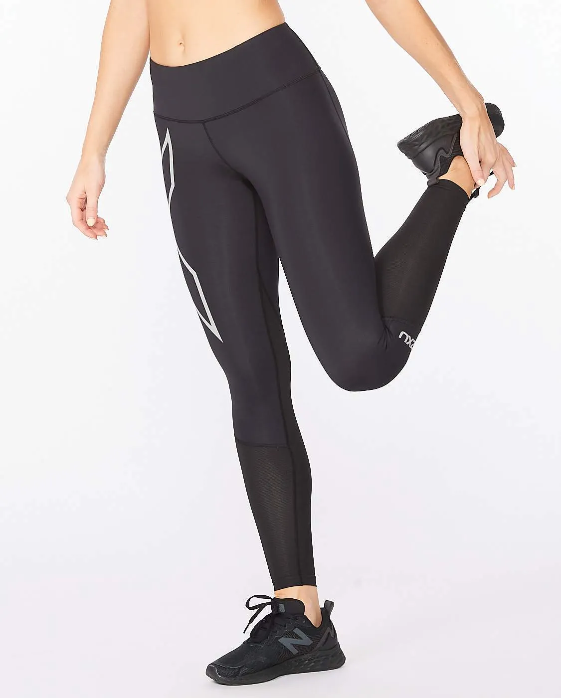 2XU Women's Aero Vent Mid-Rise Compression Tights