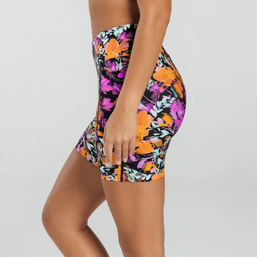 abi and joseph Endurance Dual Pocket Mid-Thigh Tight | Floral Haze