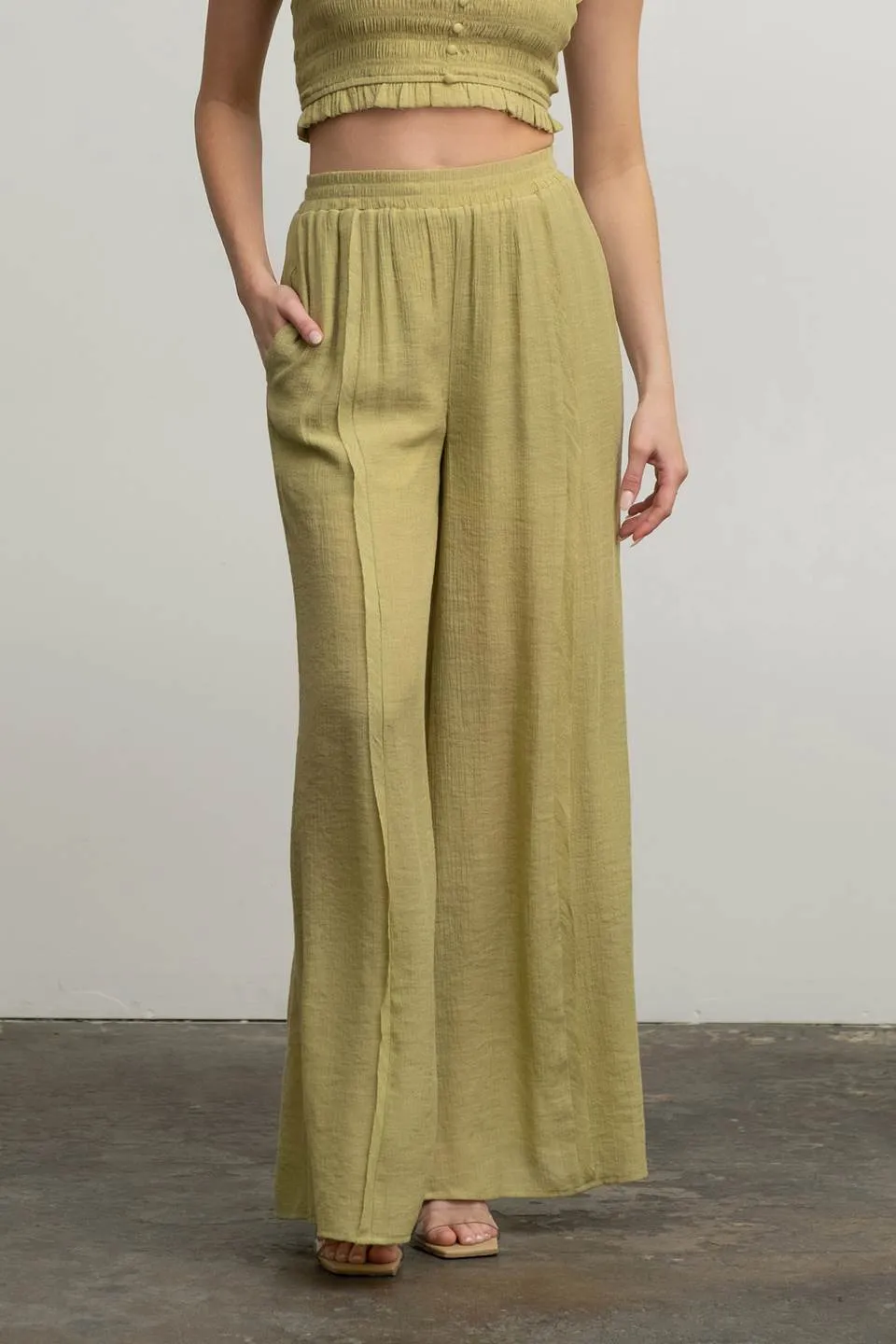 HIGH WAIST WIDE LEG PINTUCK PANTS