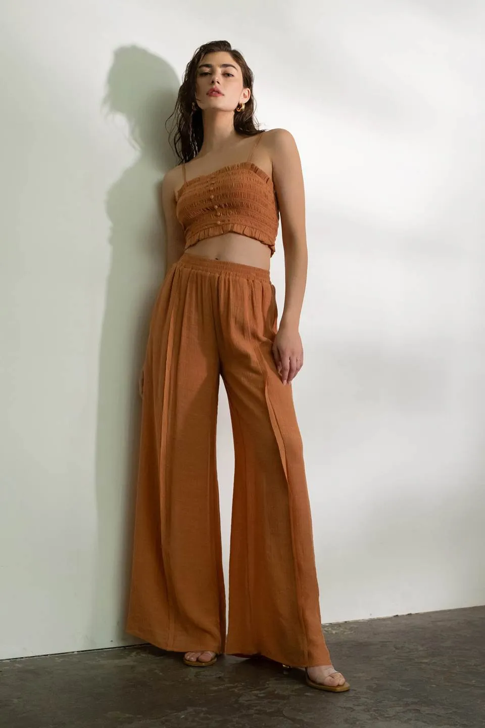 HIGH WAIST WIDE LEG PINTUCK PANTS