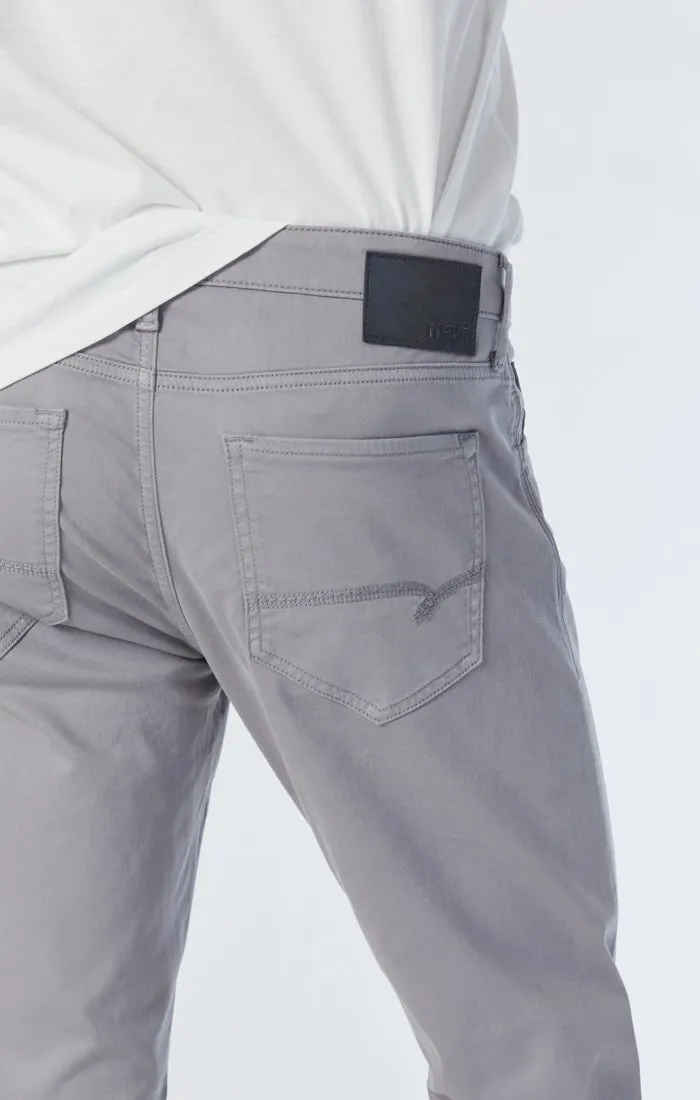 ZACH STRAIGHT LEG PANTS IN GRAPHITE TWILL